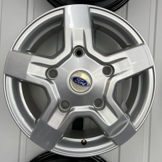 15 5/160 6.0J ET56 DIA65.1 Replay Ford 72 Silver
