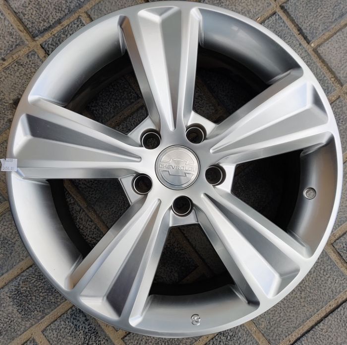 16 5/105 6.5J ET38 DIA56.6 Replica ChevroletCruze 1269 Silver