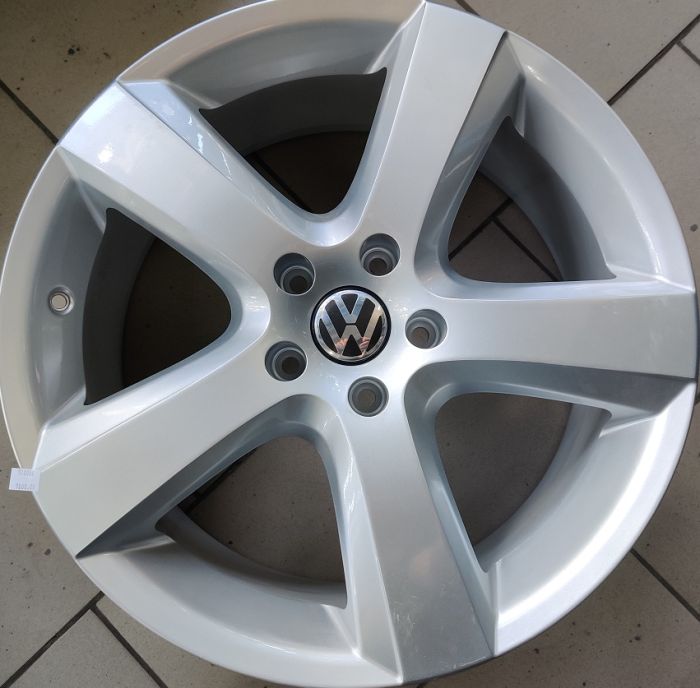 20 5/120 9.0J ET60 DIA72.6 WSP Italy VO51 S783 Siliver