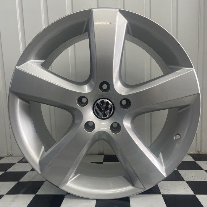 20 5/130 9.0J ET60 DIA71.6 WSP Italy VO51 S783 Siliver
