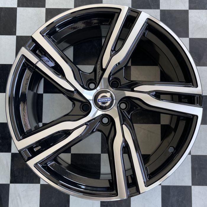 18 5/108 8.0J ET42 DIA63.4 CT-1522 MB VO