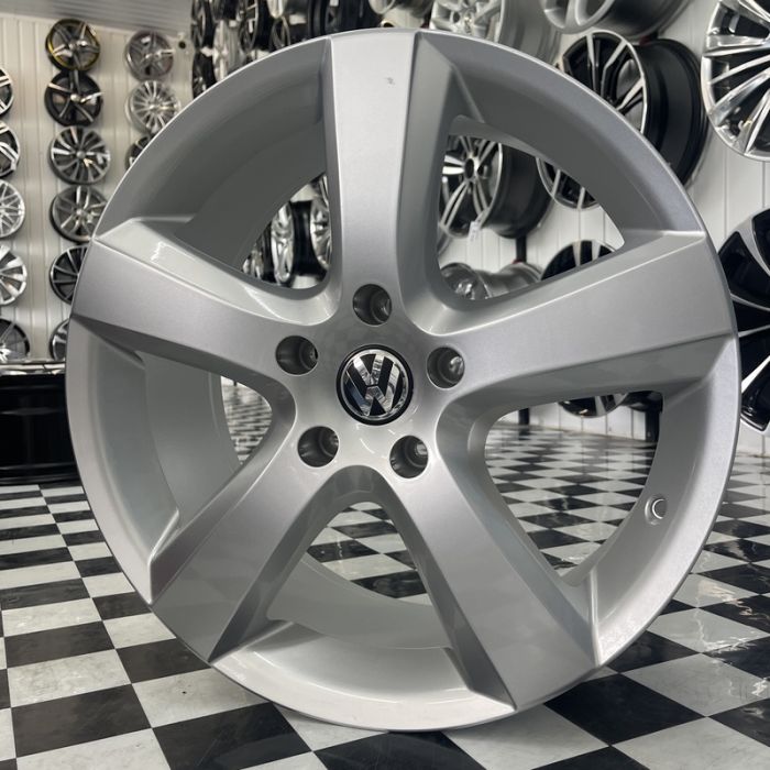 20 5/130 9.0J ET60 DIA71.6 WSP Italy VO51 S783 Siliver