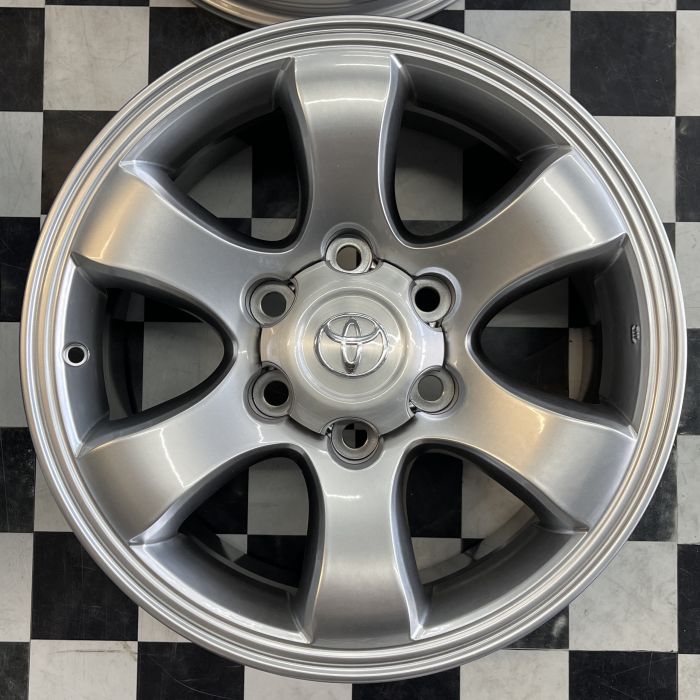 17 6/139.7 7.5J ET30 DIA106.1Toyota Prado W1707 HyperSilver WSP
