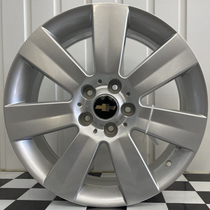 18 5/115 7.0J ET45 DIA70.1 WSP Chevrolet Captiva W3603 Silver